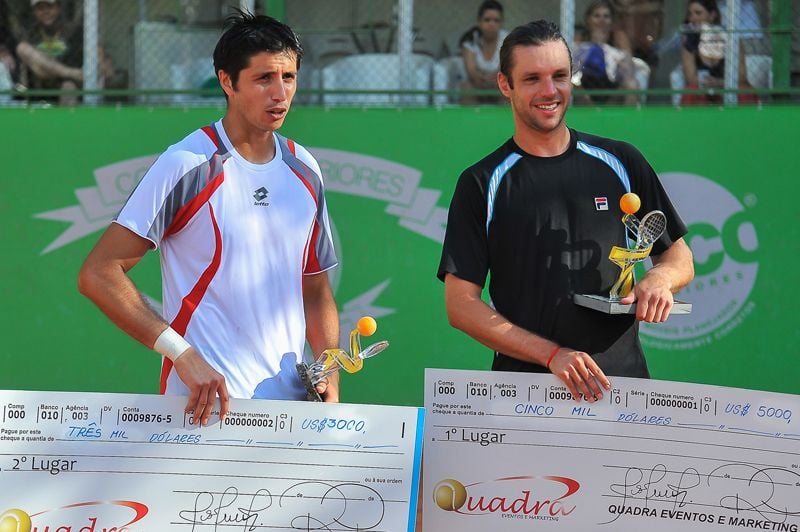 Finalistas do São Léo Open em 2012, chileno Paul Capdeville e o argentino Horacio Zeballos