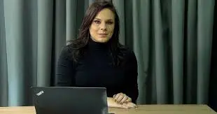 Jornalista Giane Guerra palestra em São Leopoldo