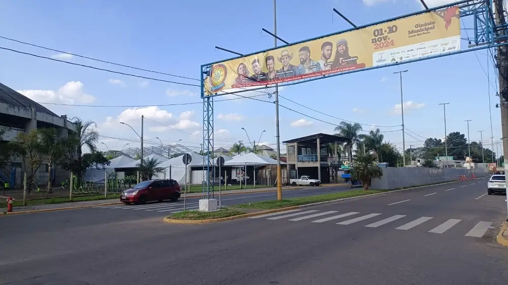Trânsito de veículos terá alteração em ruas do Centro durante a São Leopoldo Fest