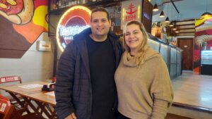 Daniel de Morais Veiga e Janessa Simon