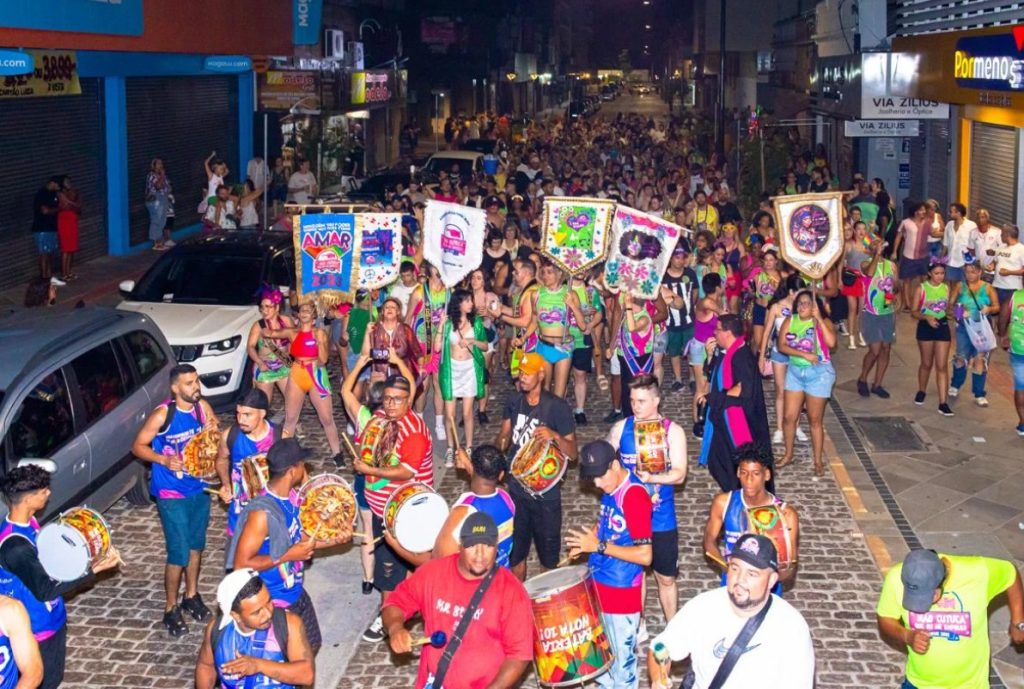 Amanhã tem carnaval de rua no centro de São Leopoldo com o desfile do Bloco Não Cutuca