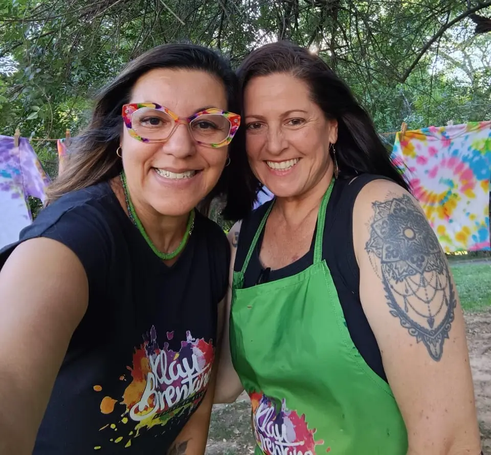 Casa B promove oficinas artísticas de lettering e pintura em tela em fevereiro